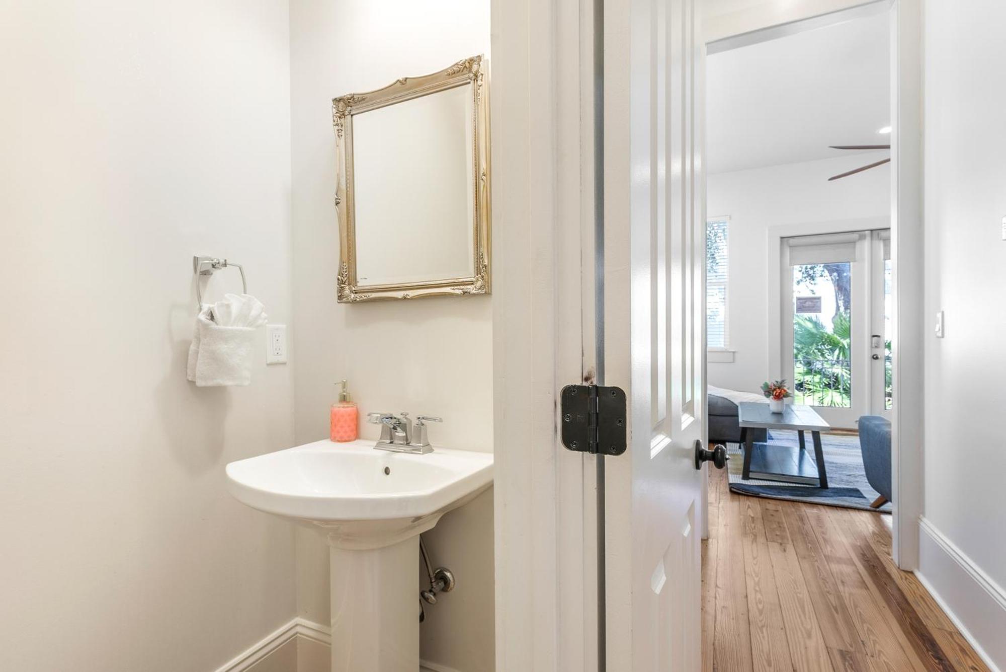 Amazing 3Br Cottage Off St Charles With Pool Nueva Orleans Exterior foto